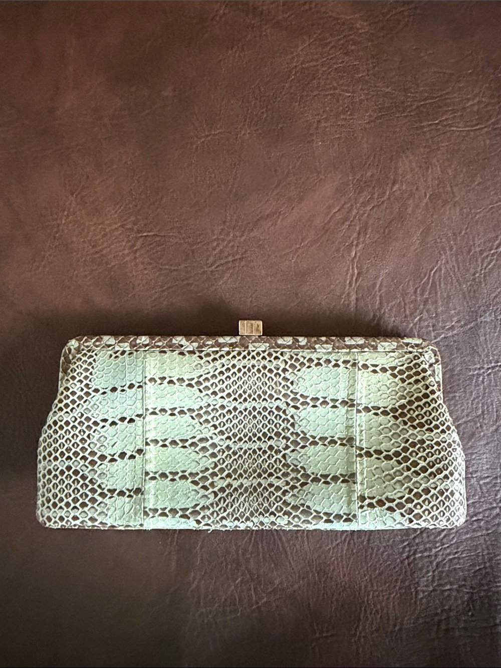 Neutral Snakeskin-Texture Evening Clutch - Women's GENUINE SNAKE - Picture 3 of 5
